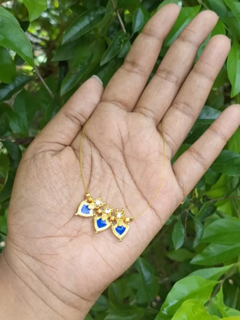 Invisible chain with Palakka Pendant( blue)