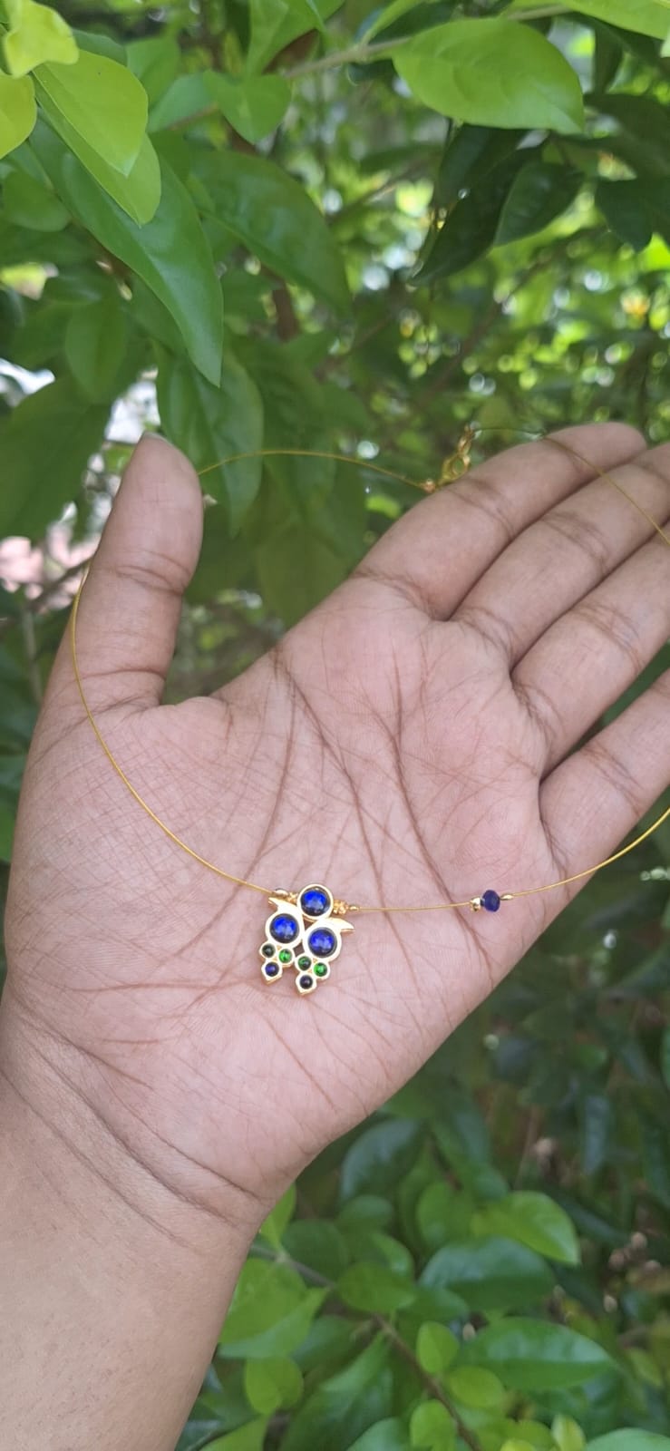 Invisible chain with pendant